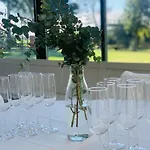 Alojamento de Acomodação e Pequeno-almoço Château Sainte Colombe 3*