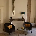 Château Sainte Colombe Alojamento de Acomodação e Pequeno-almoço Saint-Geniès-des-Mourgues