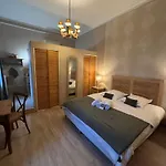 Alojamento de Acomodação e Pequeno-almoço Château Sainte Colombe 3*