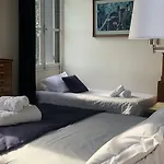 Alojamento de Acomodação e Pequeno-almoço Château Sainte Colombe 3*