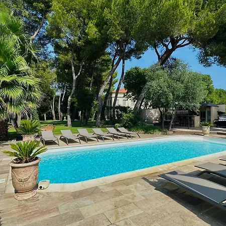 Chateau Sainte Colombe - Frühstückspension 3*