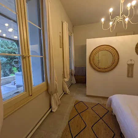 Nocleg ze śniadaniem Chateau Sainte Colombe - 3*