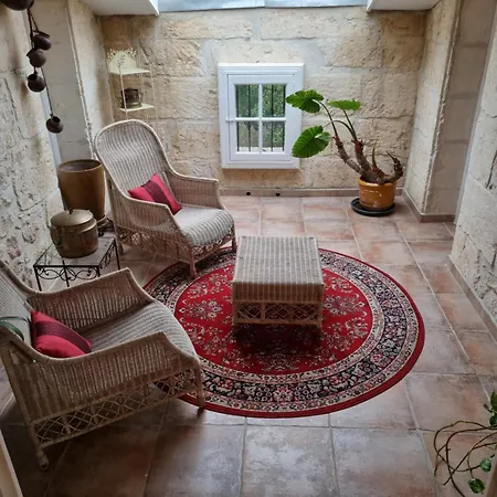 Chateau Sainte Colombe - 3* Saint-Geniès-des-Mourgues
