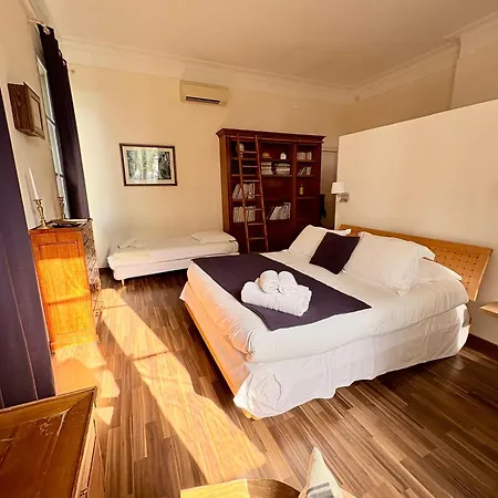 Bed & Breakfast Chateau Sainte Colombe - Saint-Geniès-des-Mourgues
