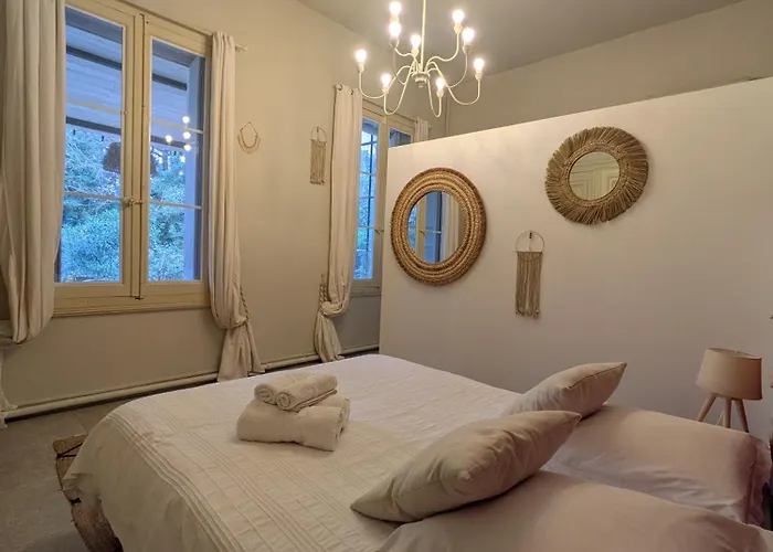 Chateau Sainte Colombe - Panzió 3*